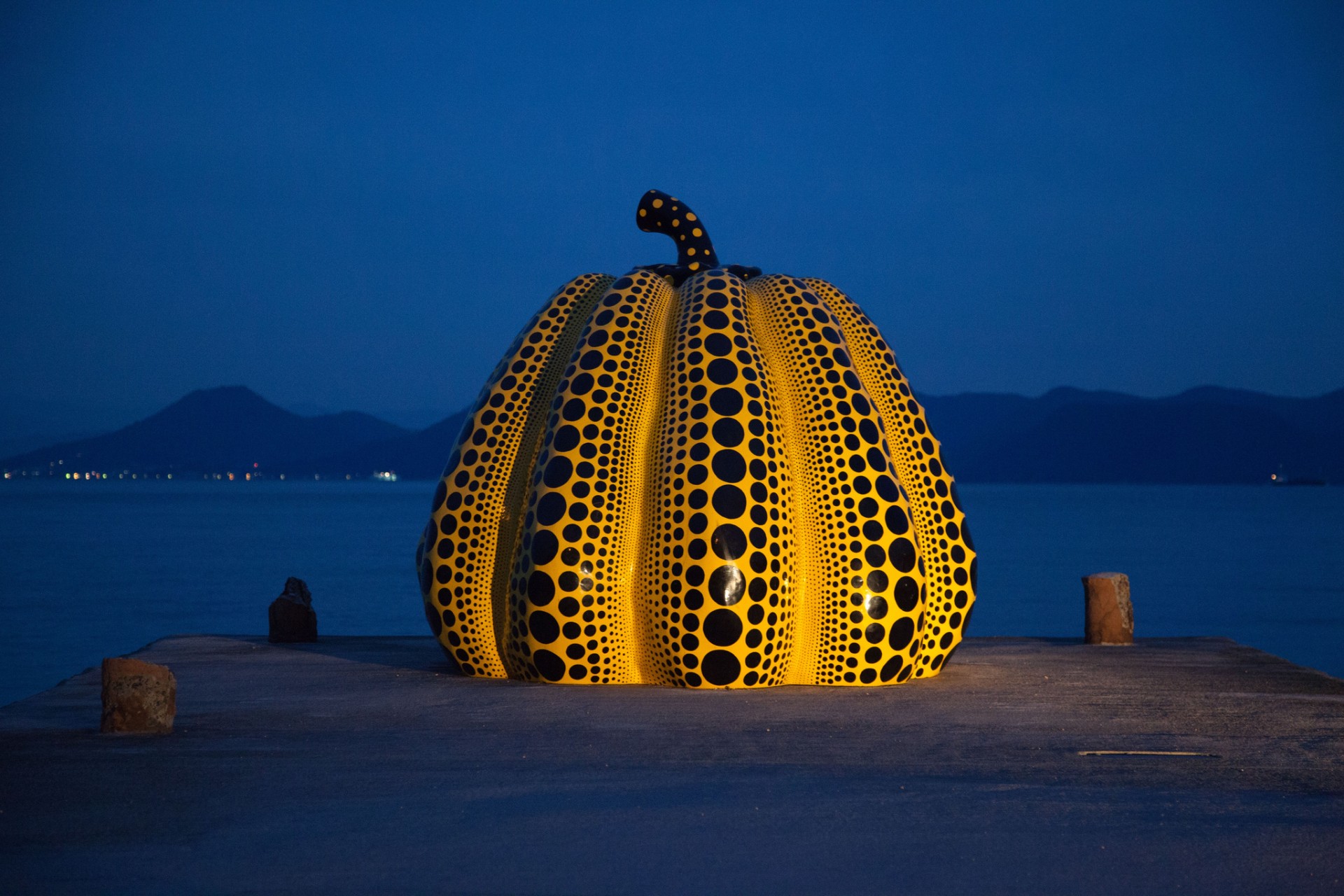 "Pumpkin” by Yayoi Kusama in Naoshima