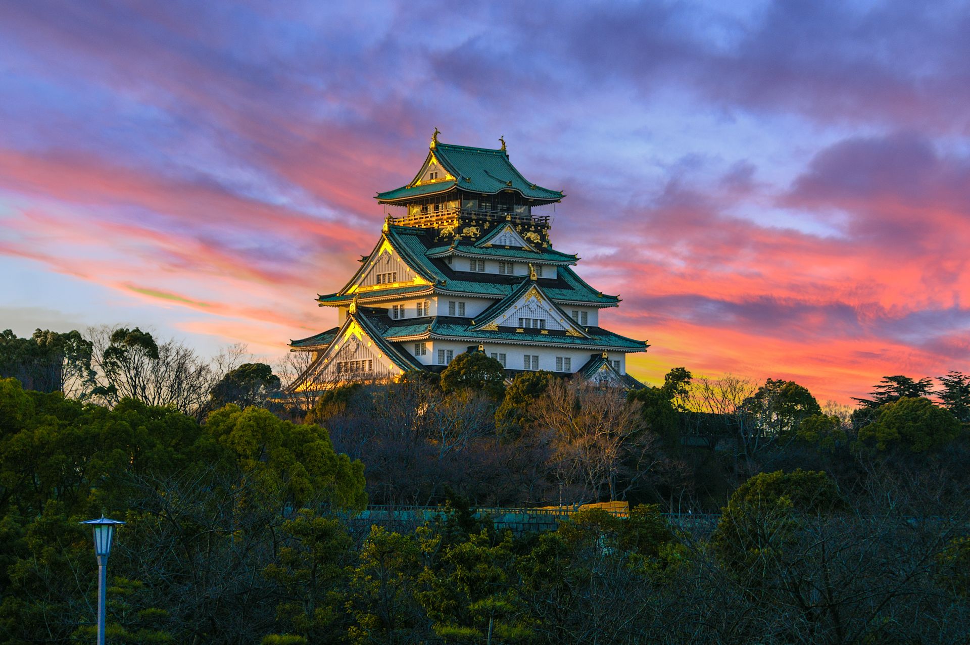 Sunset Image Of Osaka Castle In Osaka